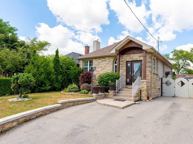 120 Ellins Ave