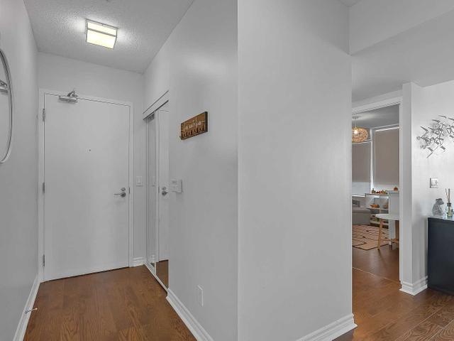 2804 - 2240 Lakeshore W Blvd