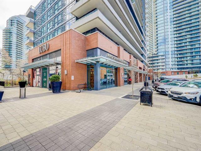 2210 - 2212 Lake Shore Blvd W