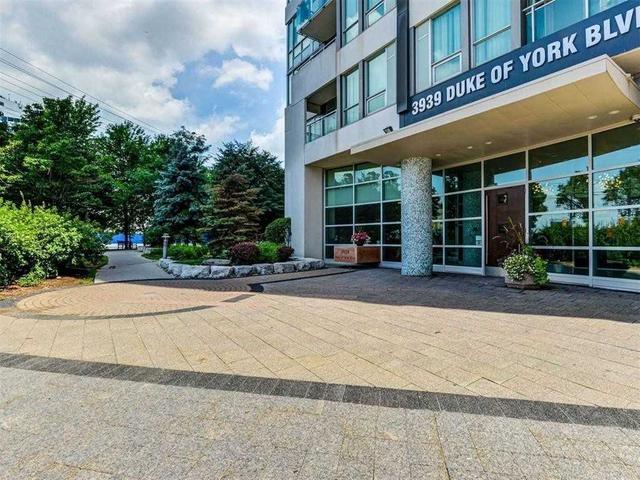 705 - 3939 Duke Of York Blvd