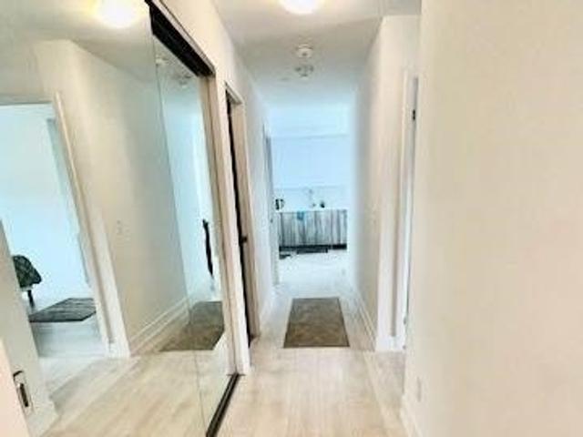 403 - 297 Oak Walk Dr