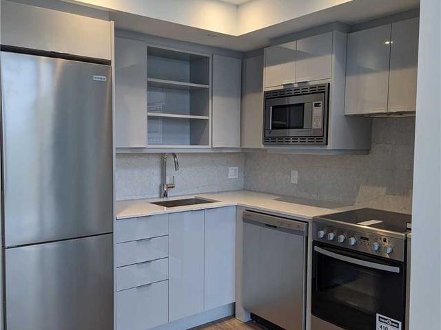 120 - 60 George Butchart Dr