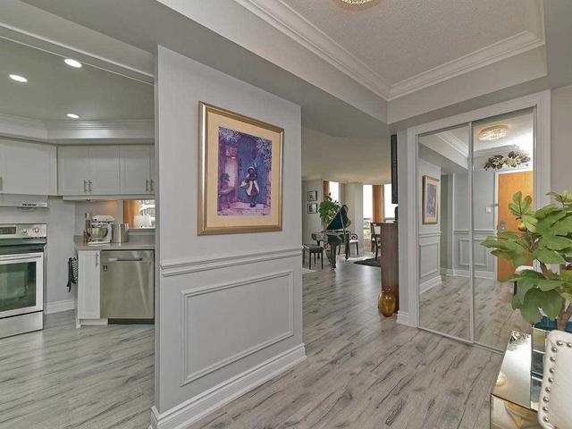 1004 - 310 Mill St S