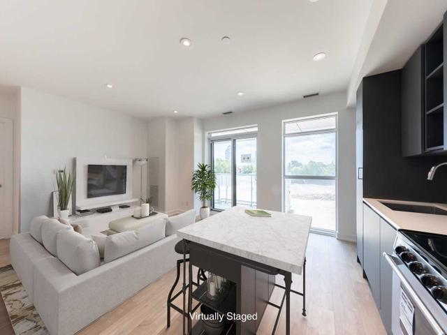 323 - 251 Manitoba St