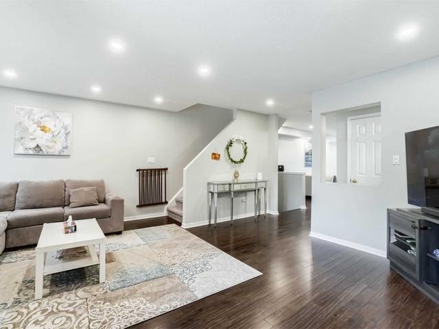 50 - 1128 Dundas St W