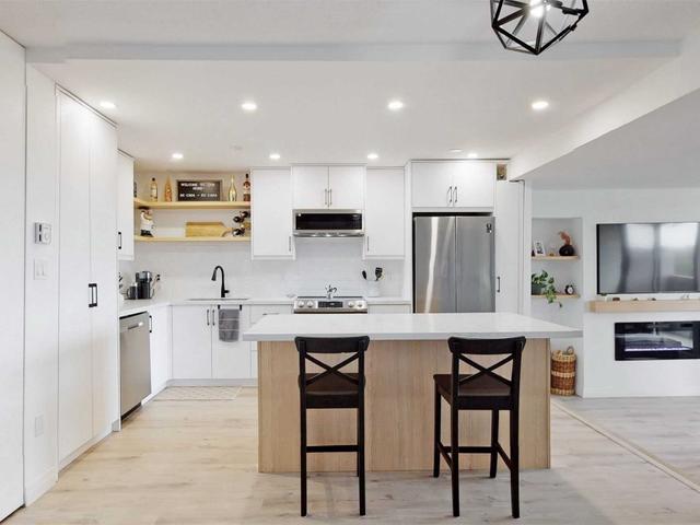 1108 - 260 Scarlett Rd