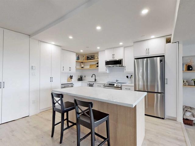 1108 - 260 Scarlett Rd