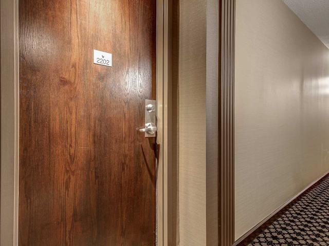 2202 - 101 Subway Cres