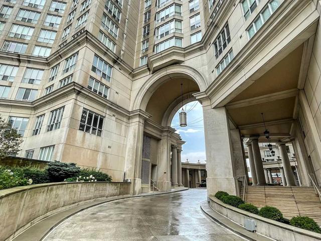 1601 - 2285 Lake Shore Blvd W