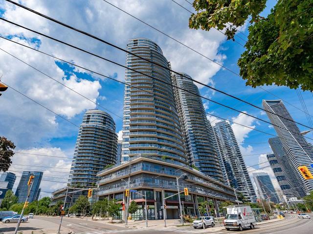 604 - 2240 Lakeshore Blvd W