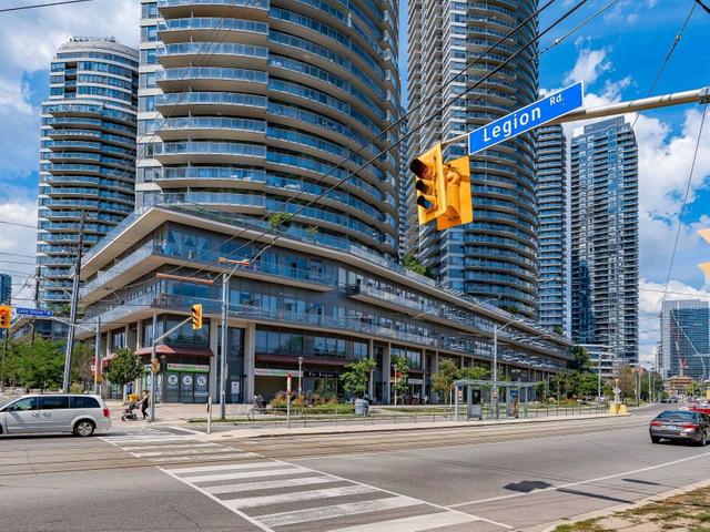 604 - 2240 Lakeshore Blvd W