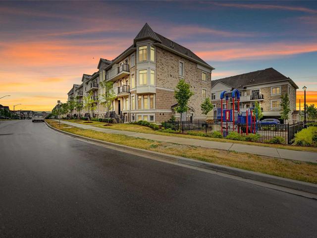 3 - 62 Preston Meadow Ave