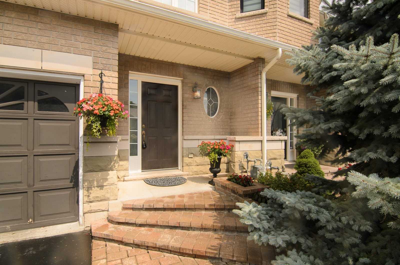 4089 Medland Dr, Burlington Sold, W5746445 Condos.ca