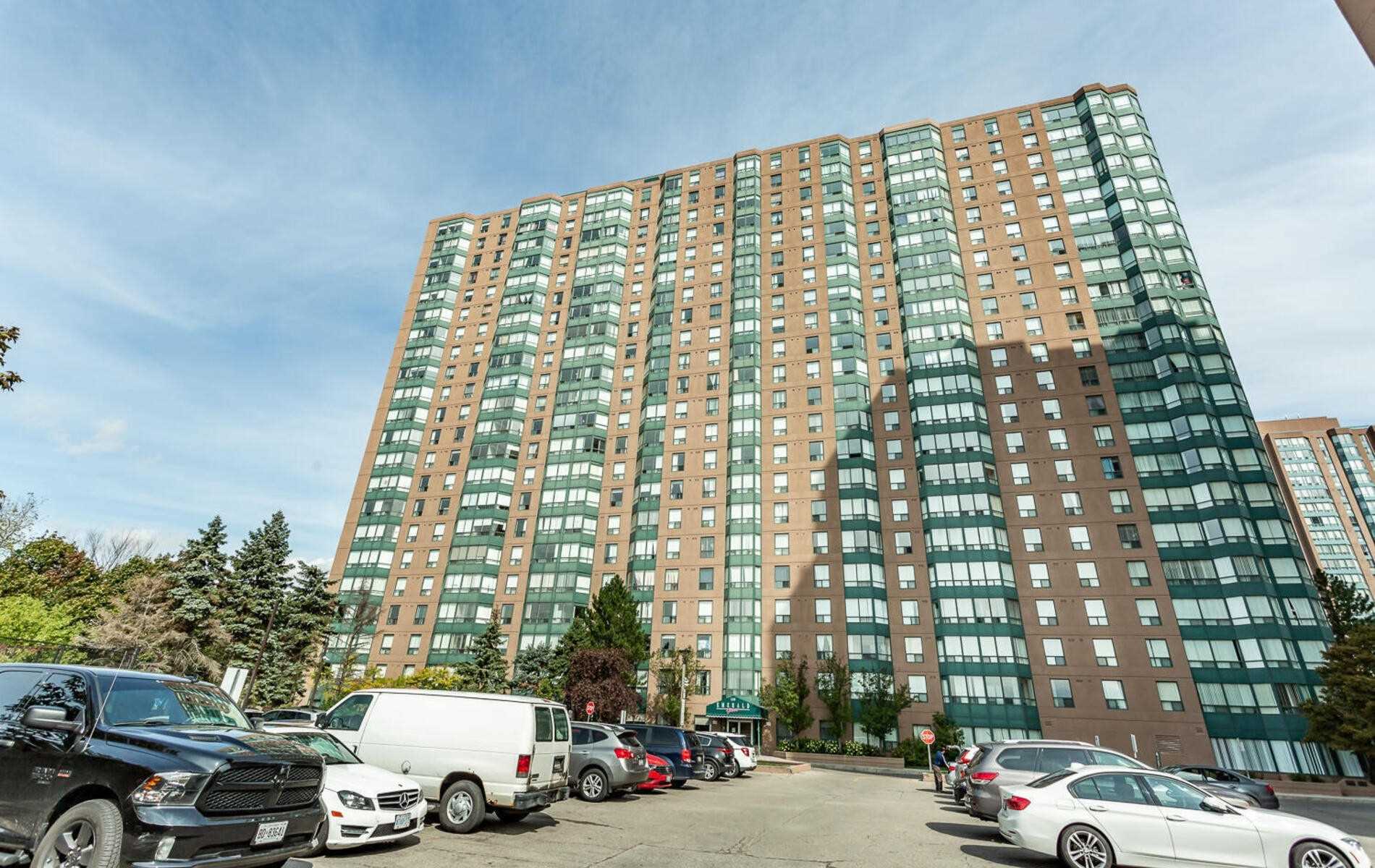 2203 135 Hillcrest Ave, Mississauga Sold, W5758643 Condos.ca