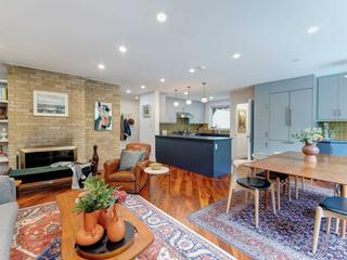 35 Riverhead Dr