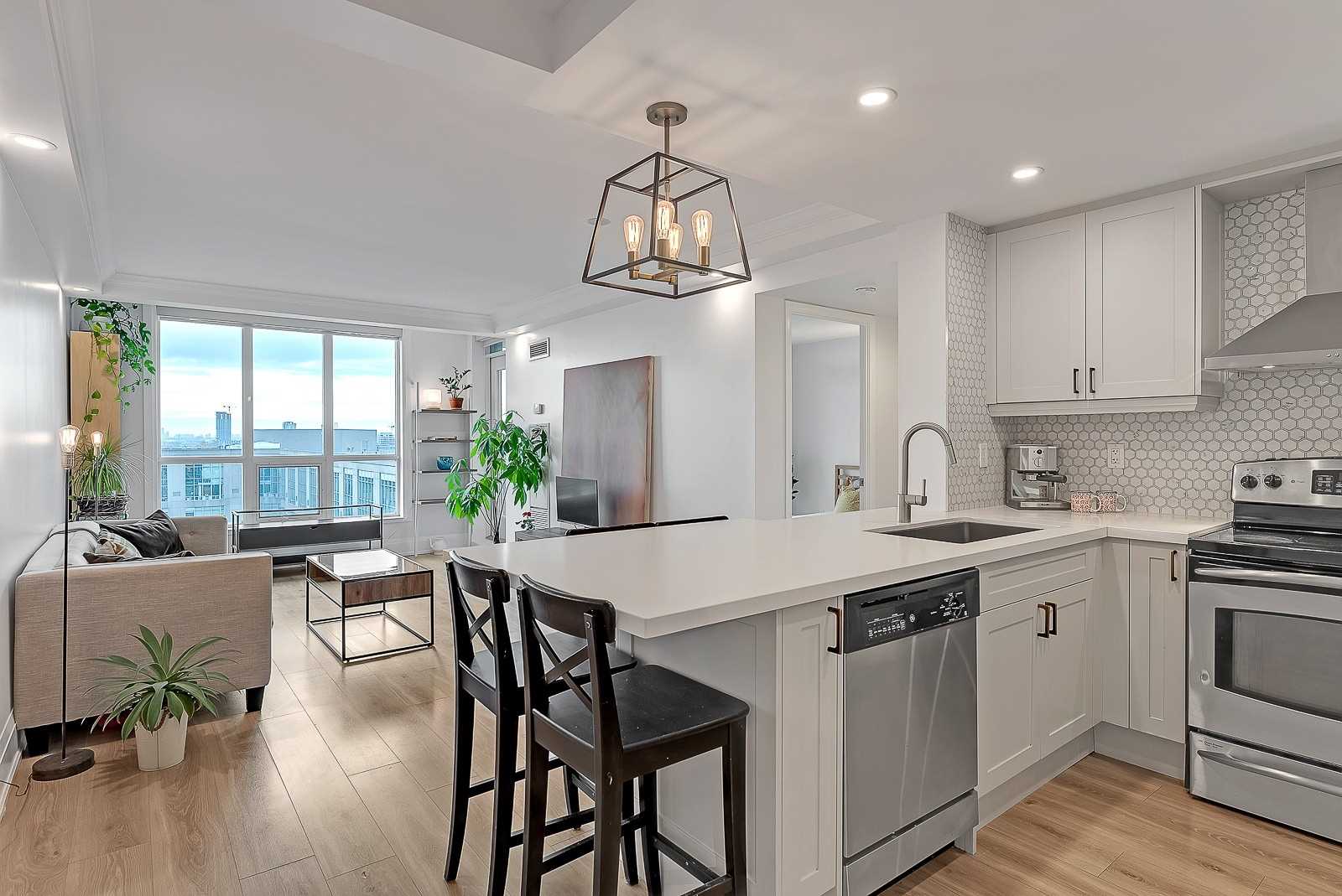 1816 185 Legion Rd N, Etobicoke Leased, W5810000 Condos.ca