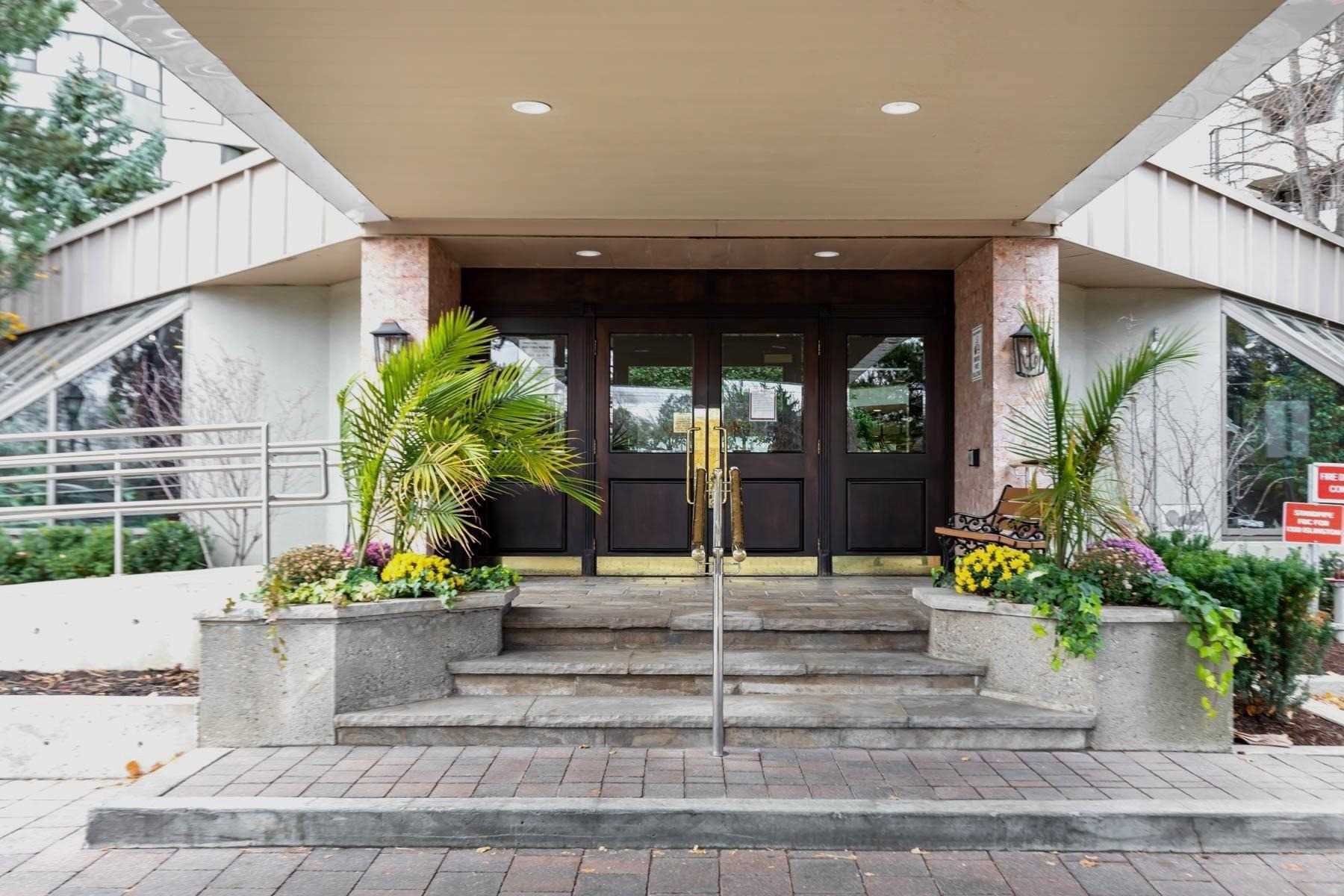 607 1320 Islington Ave, Etobicoke Sold, W5827217 Condos.ca