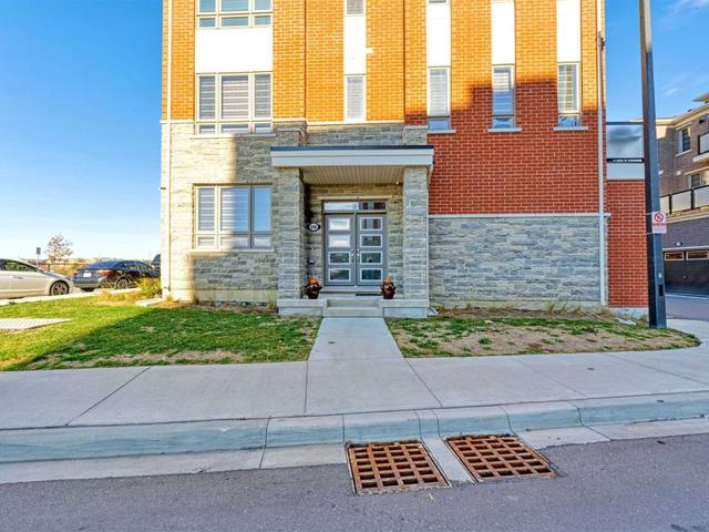 340 Lagerfeld Dr
