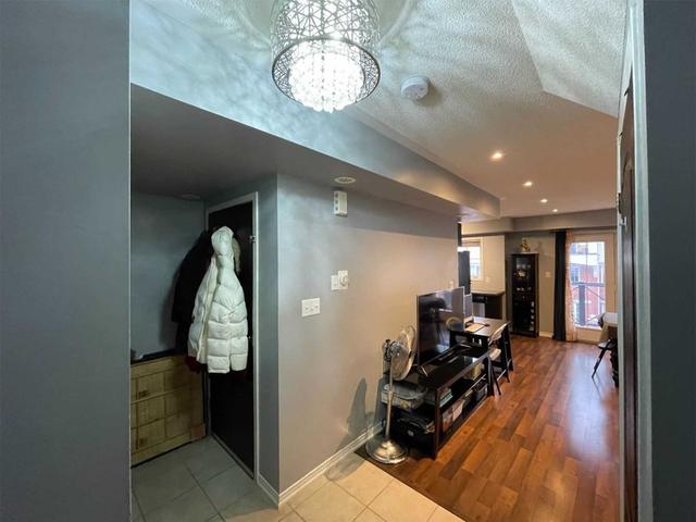 8 - 2460 Post Rd, Oakville | Leased, W5853989 | Condos.ca
