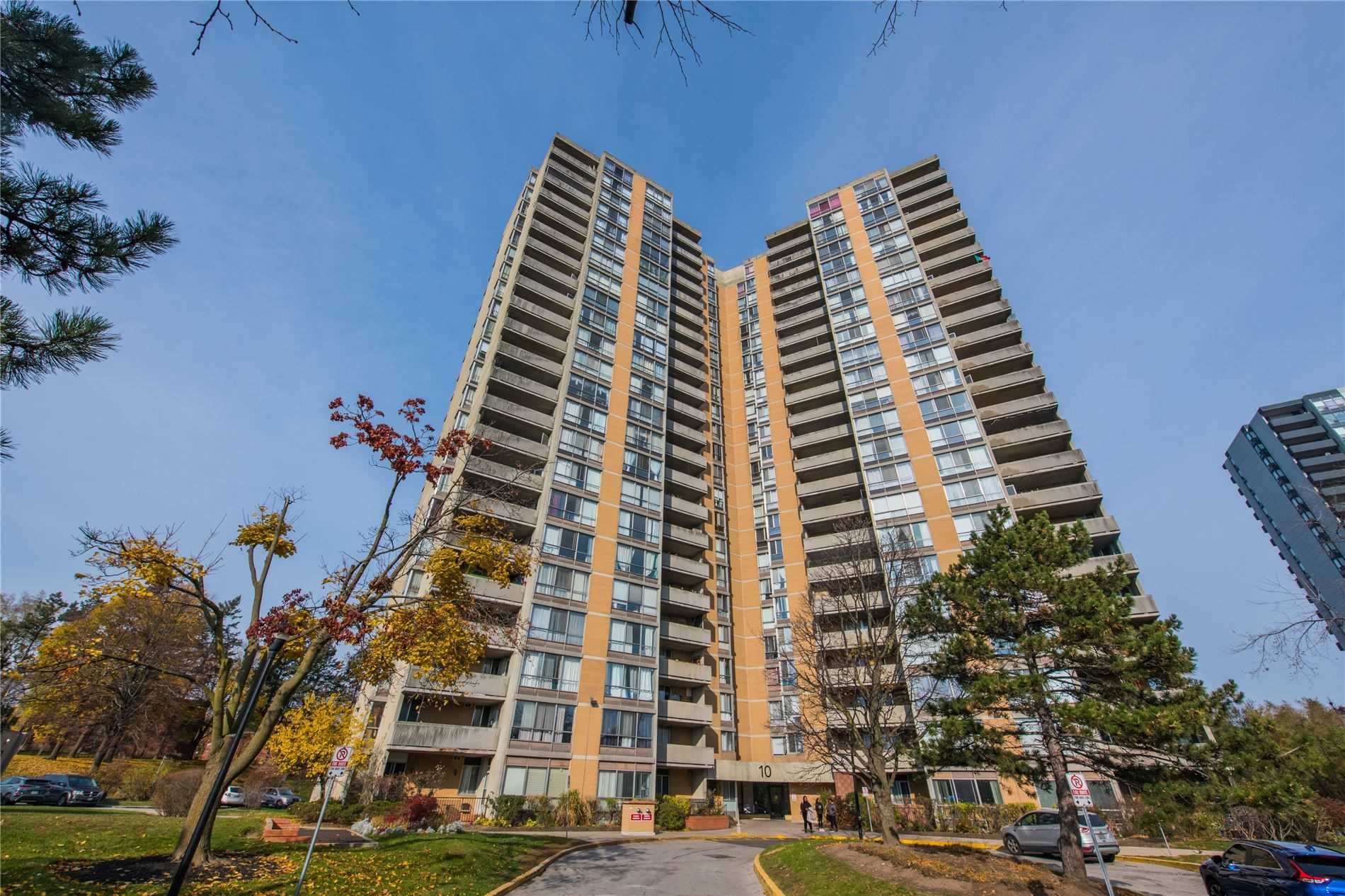 606 10 Martha Eaton Way, North York Terminated, W5863306 Condos.ca