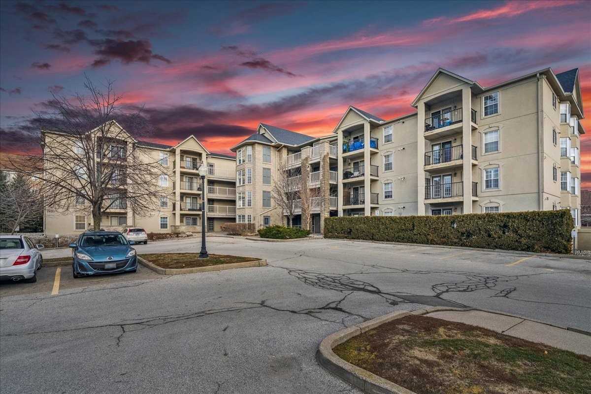 211 1431 Walkers Line, Burlington Sold, W5869243 Condos.ca