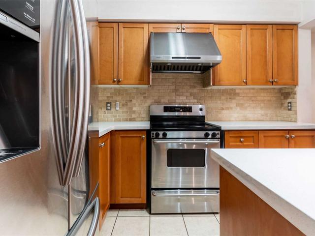 2153 Redstone Cres