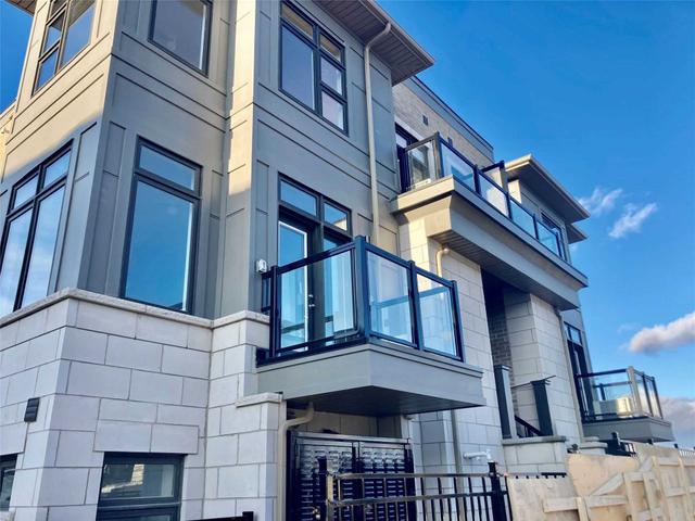 712 - 60 Halliford Pl