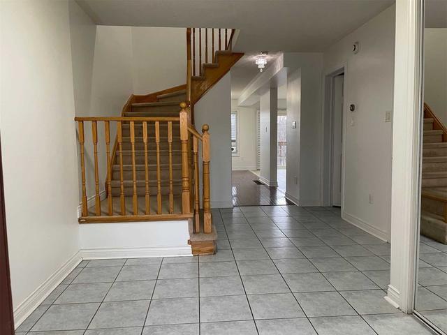 Upper - 22 Panama Pl