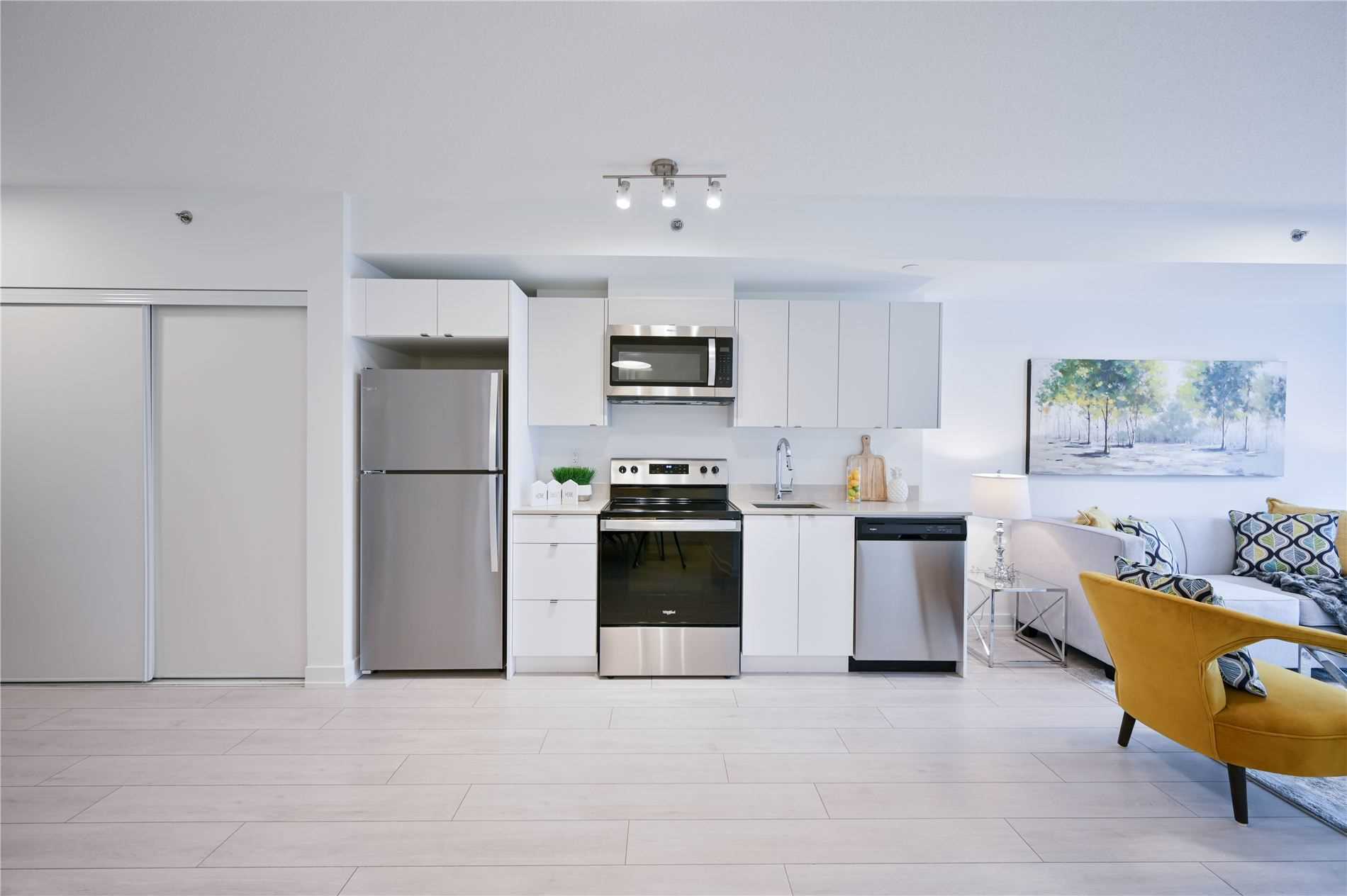 411 3210 Dakota Common N, Leased, W5916715 Condos.ca