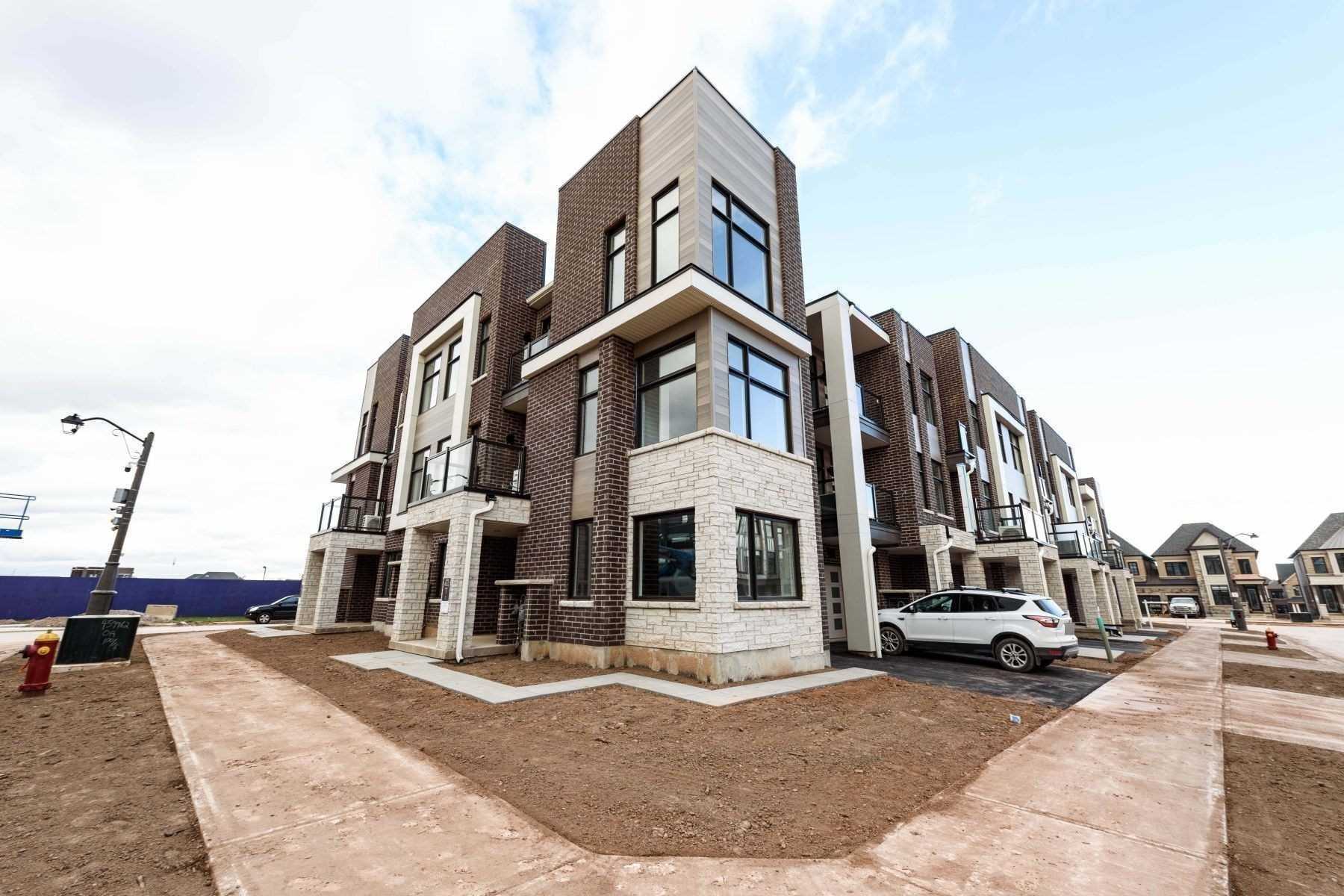 2480 Littlefield Cres, Oakville Terminated, W5947945 Condos.ca