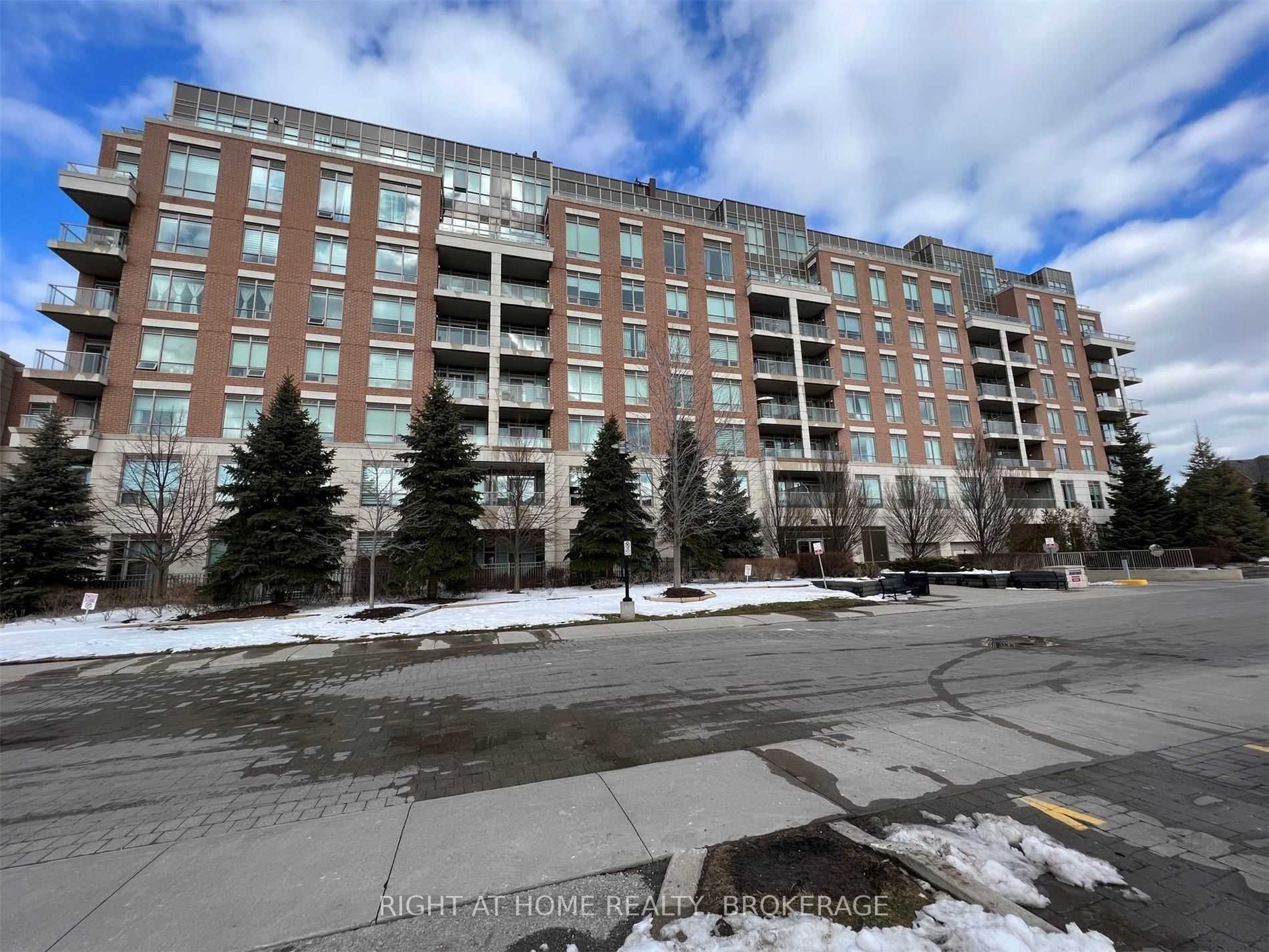 305 2470 Prince Michael Dr, Oakville Leased, W5950509 Condos.ca