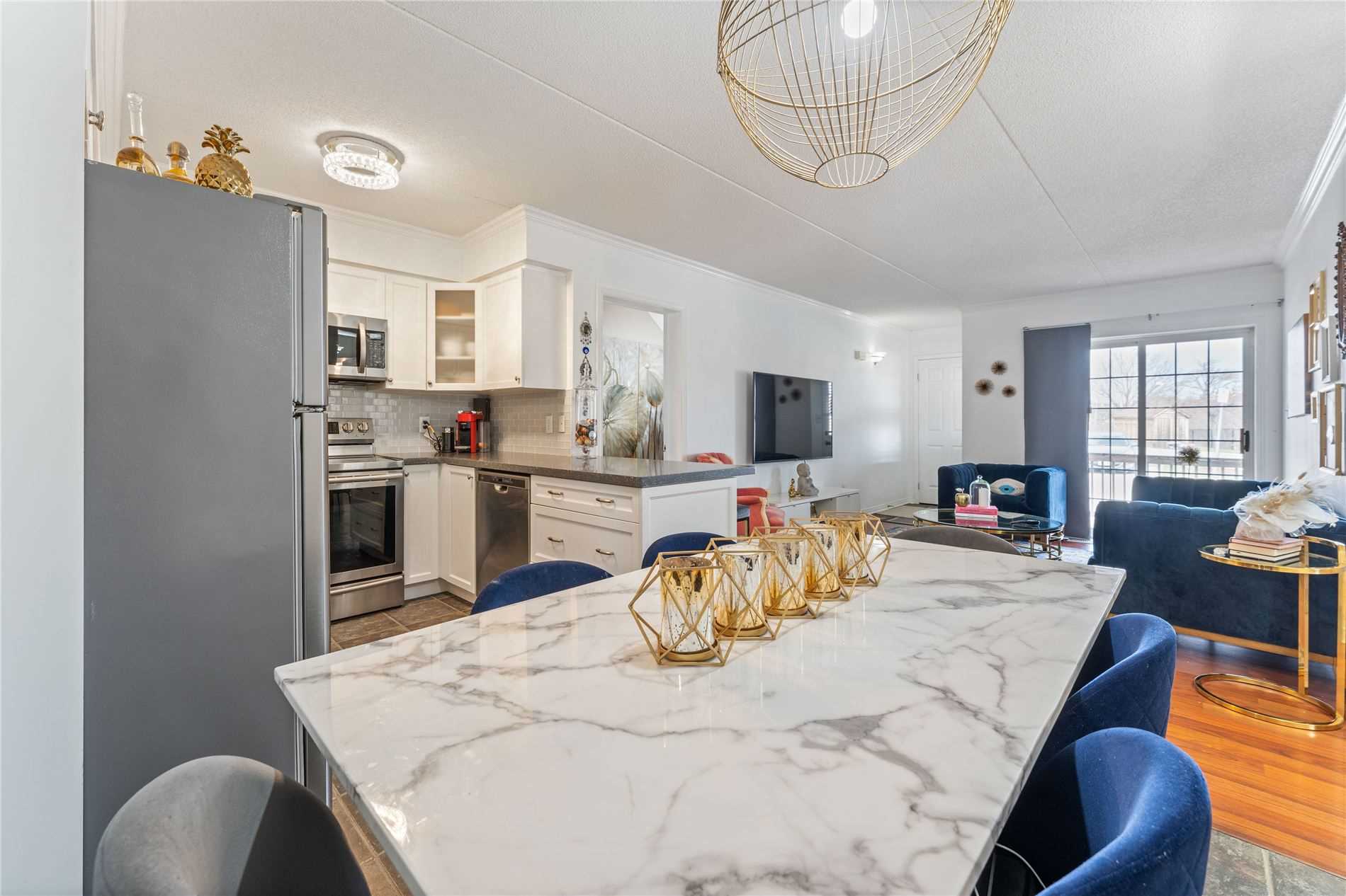 19 2333 Walker's Line, Burlington Sold, W5954277 Condos.ca