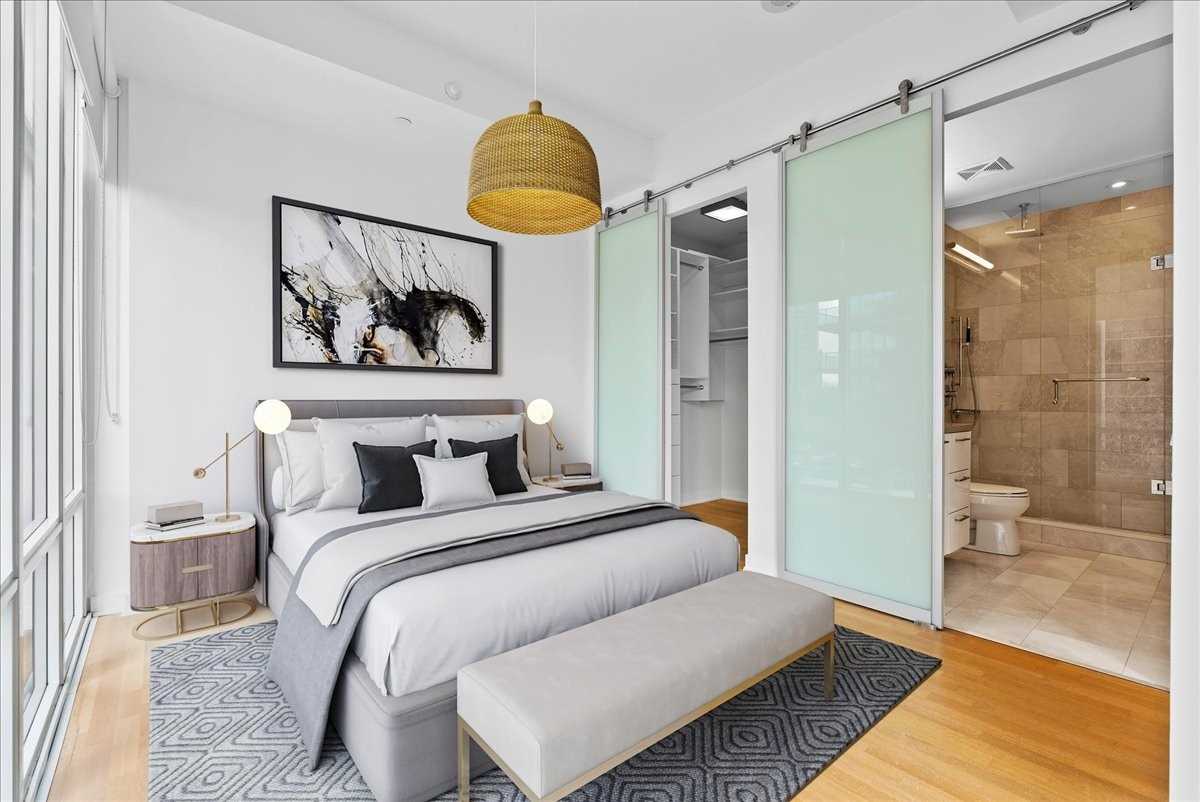 305 90 Park Lawn Rd, Etobicoke