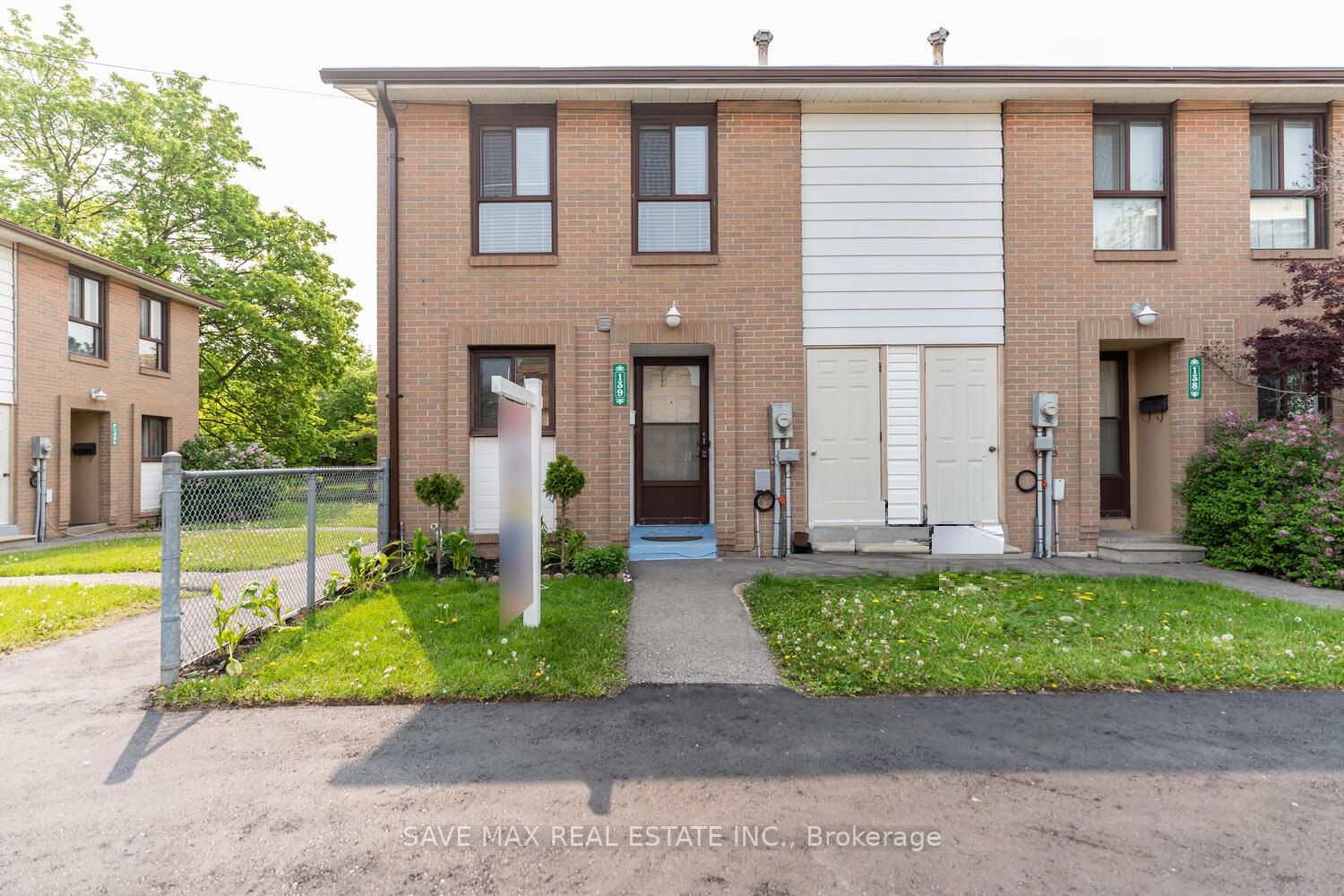 139 139 Fleetwood Cres N, Brampton Sold, W6034816 Condos.ca