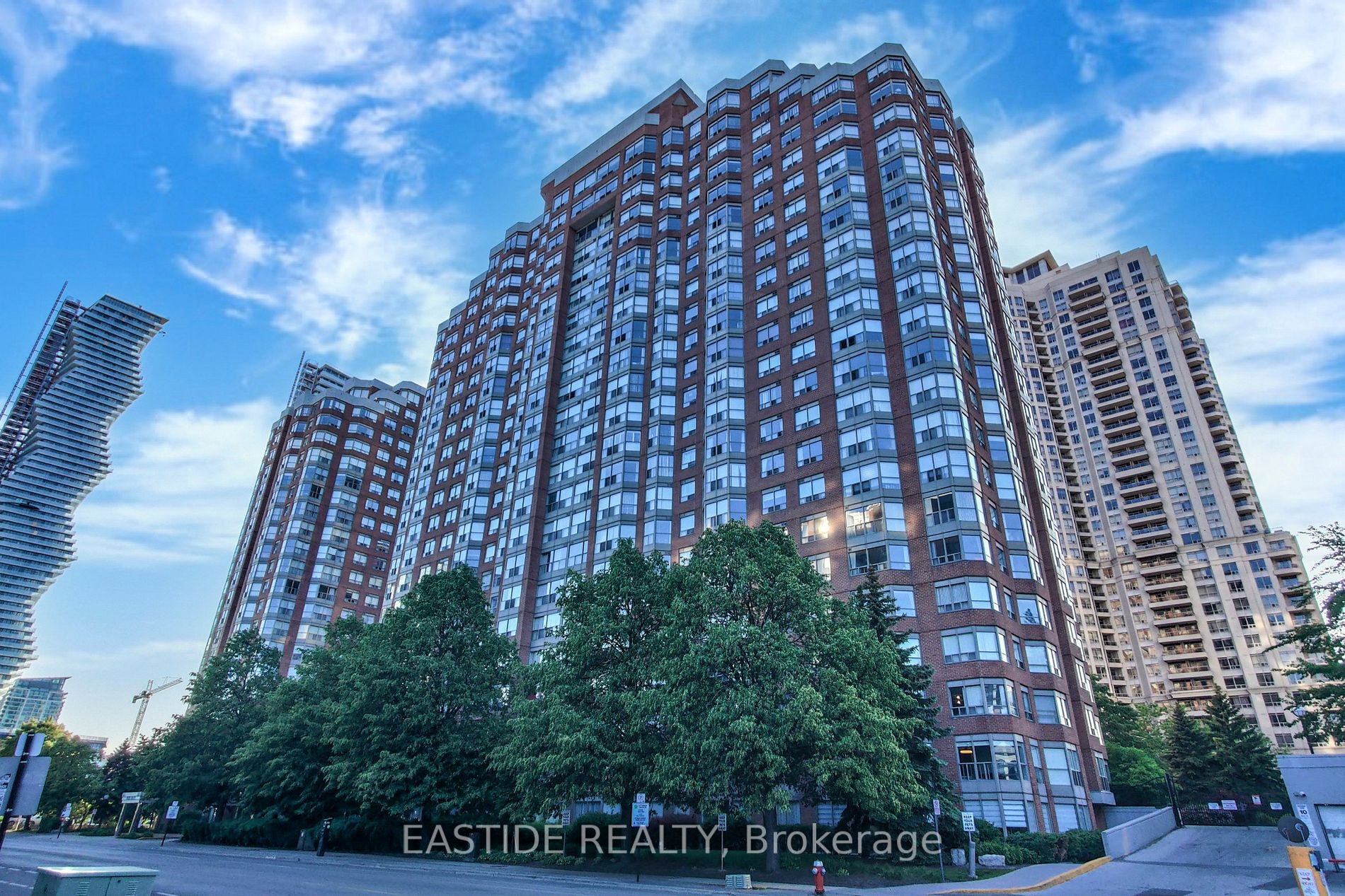 PH208 325 b Dr, Mississauga Sold, W6065868 Condos.ca