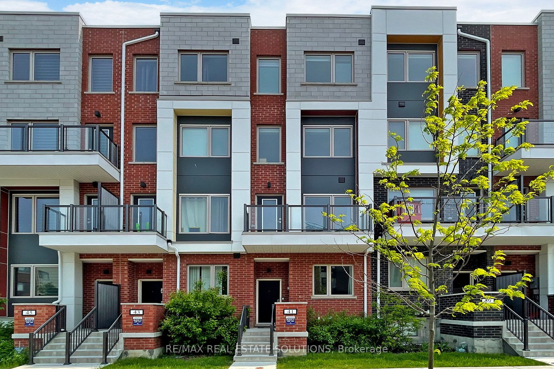 41 Frederick Tisdale Dr, North York Sold, W6104224 Condos.ca