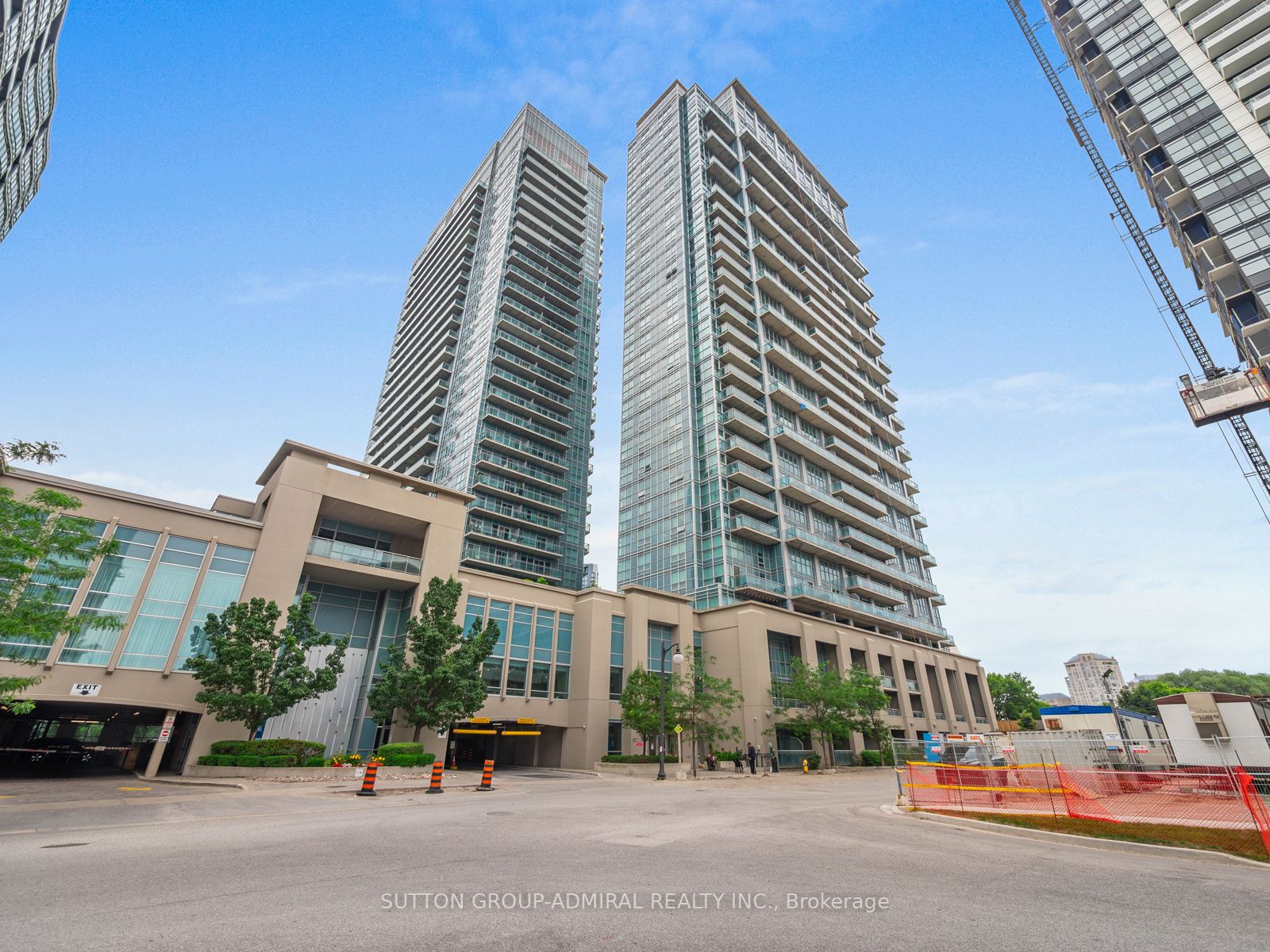 1629 165 Legion Rd N, Etobicoke