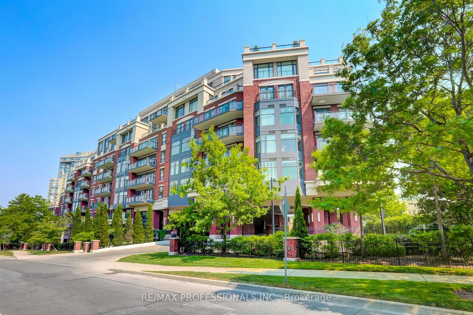 203 9 Burnhamthorpe Cres, Etobicoke Terminated, W6122764 Condos.ca