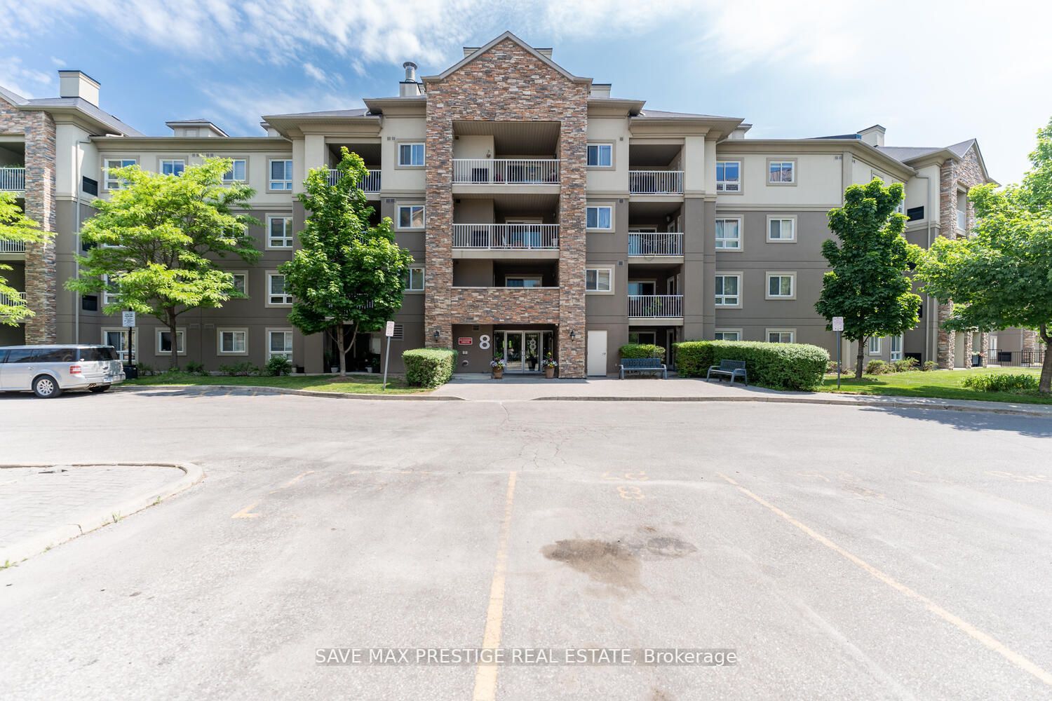 1403 8 Dayspring Circ, Brampton Sold, W6131828 Condos.ca