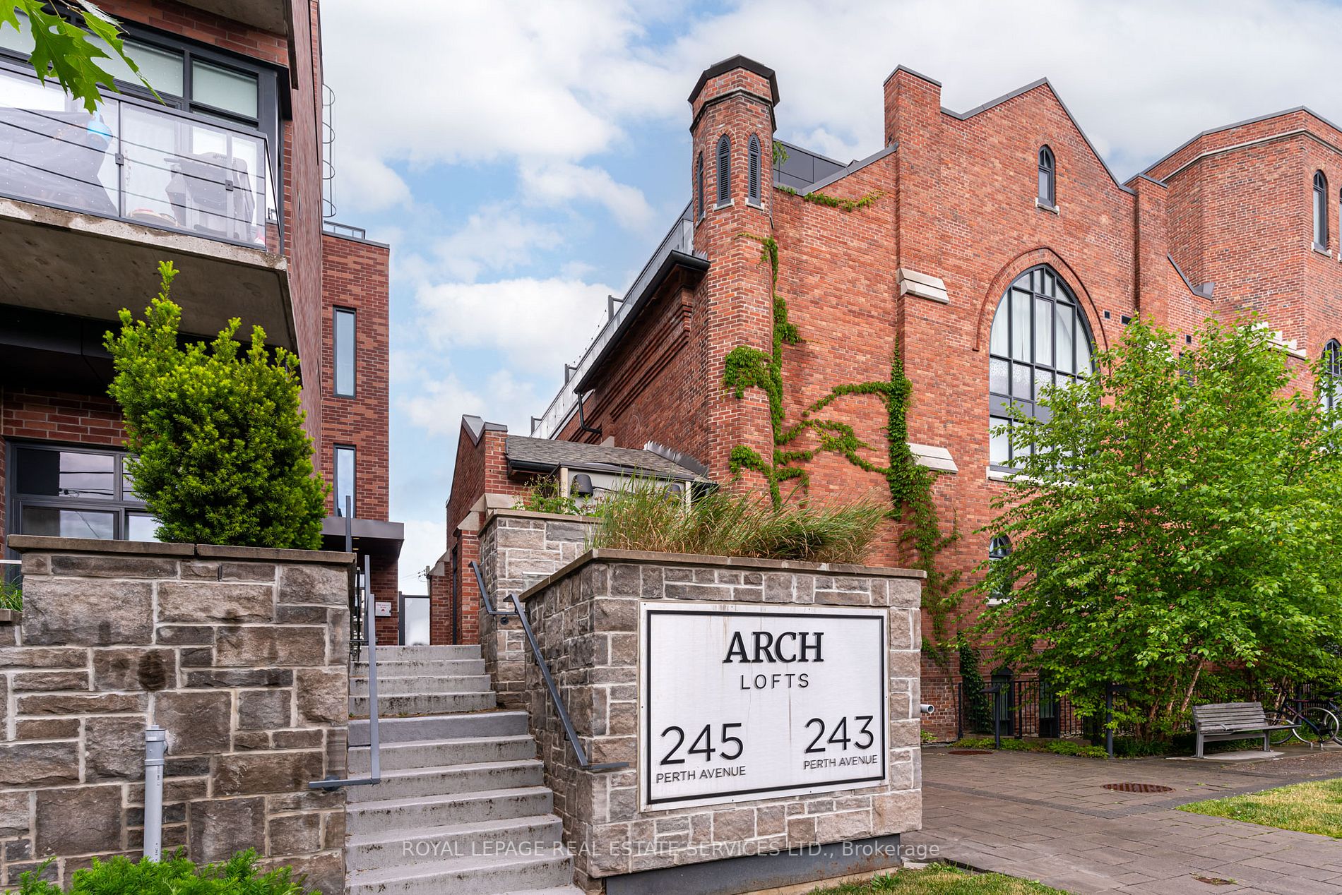 V304 245 Perth Ave, Toronto Terminated, W6141780 Condos.ca