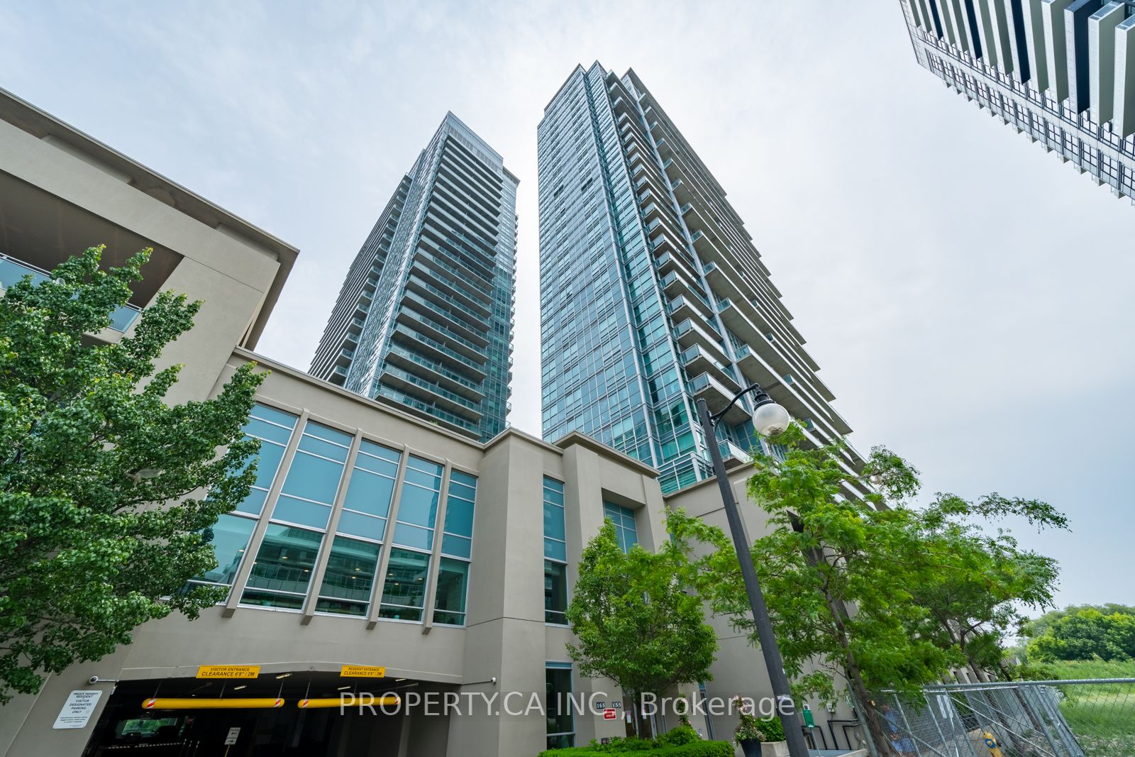 1921 165 Legion Rd N, Etobicoke