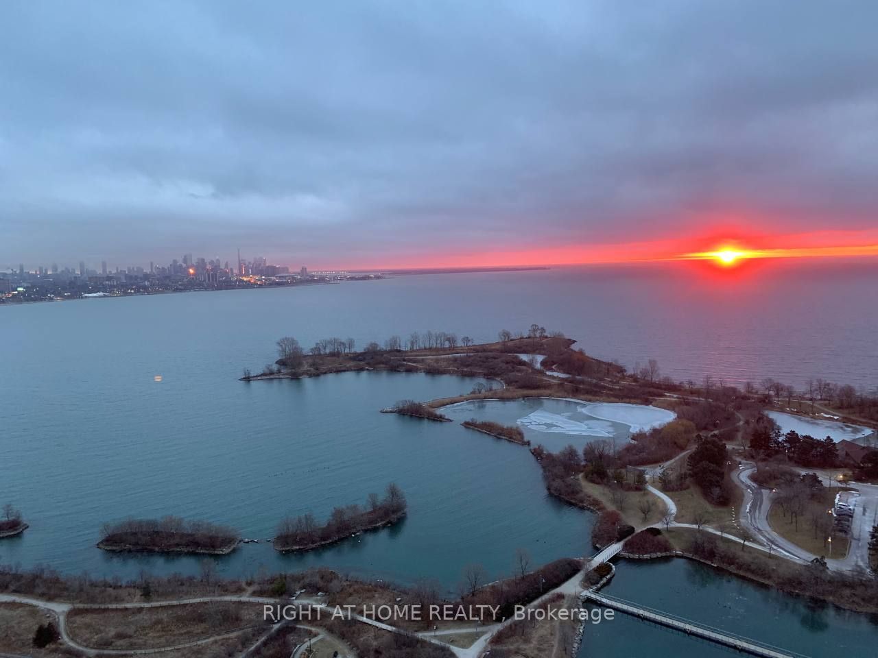 2809 33 Shore Breeze Dr, Etobicoke Terminated, W6153516 Condos.ca