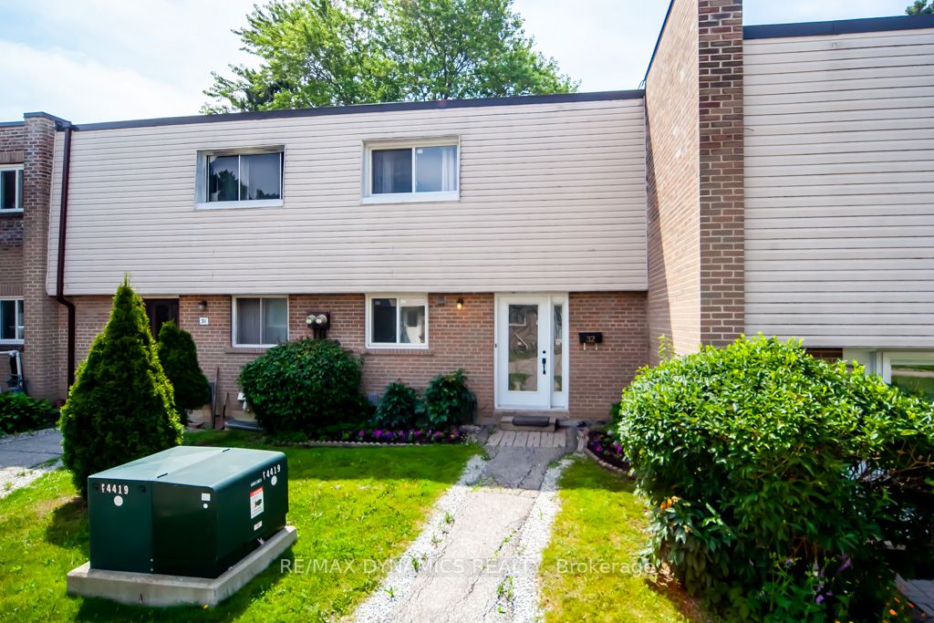 32 433 Silverstone Dr, Etobicoke Sold, W6648252 Condos.ca