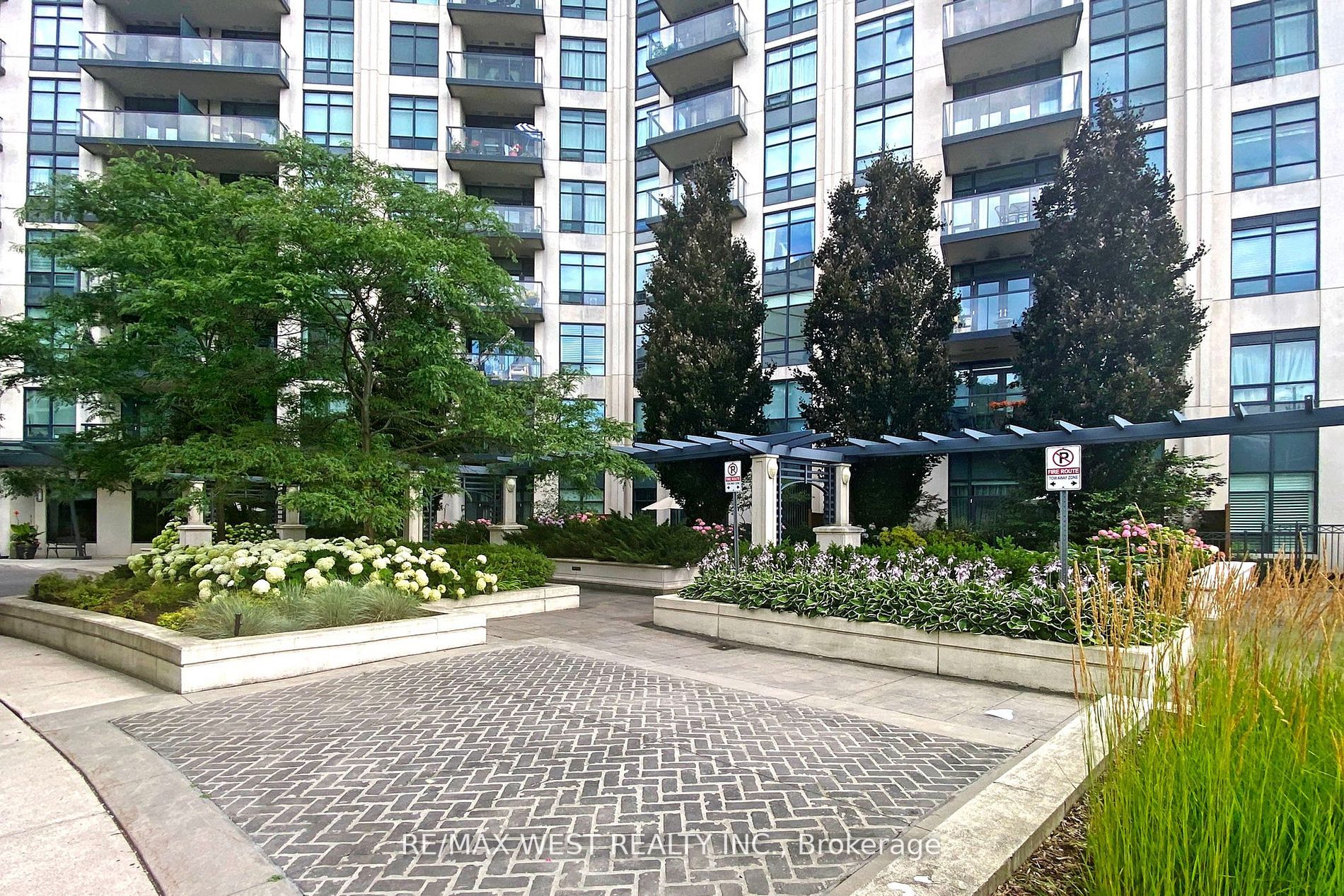 804 1135 Royal York Rd, Etobicoke Sold, W6706610 Condos.ca