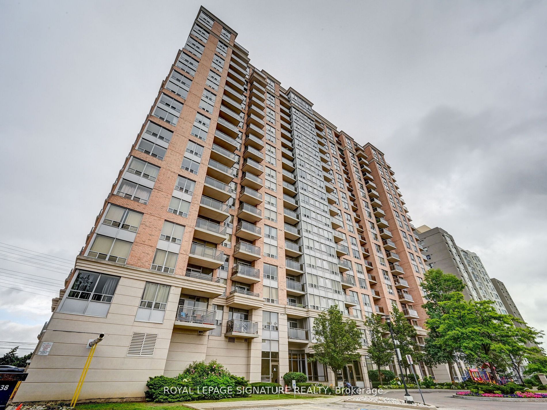 805 55 Strathaven Dr, Mississauga Sold, W6720892 Condos.ca