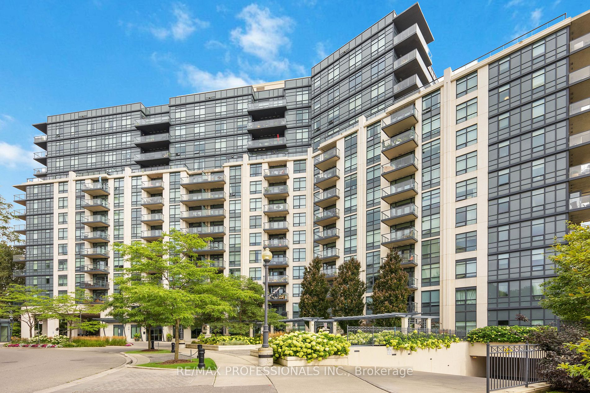 702 - 1135 Royal York Rd, Etobicoke | Sold, W6723642 | Condos.ca