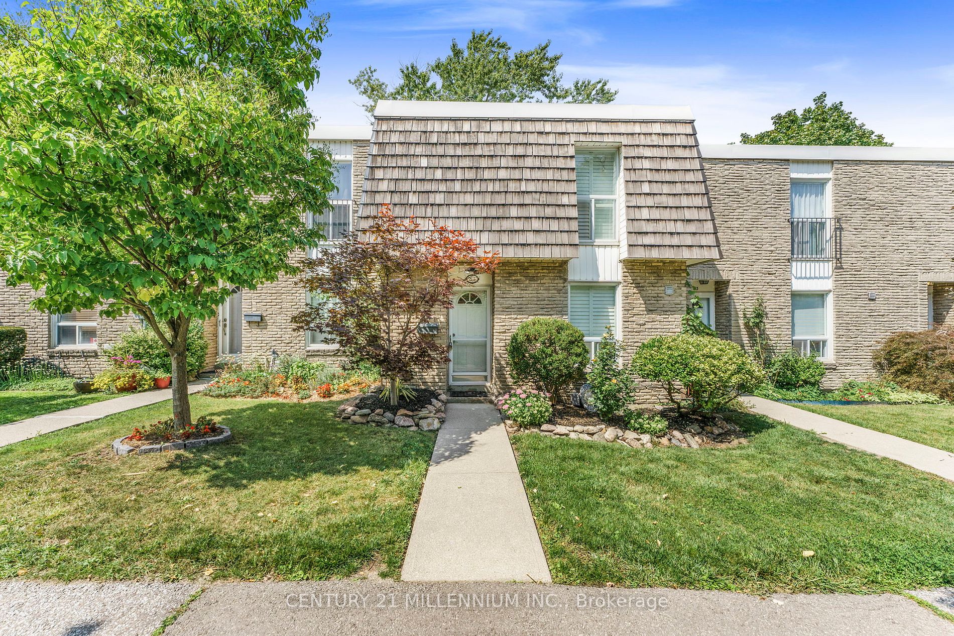 82 69 Old Burnhamthorpe Rd, Etobicoke Terminated, W6780232 Condos.ca