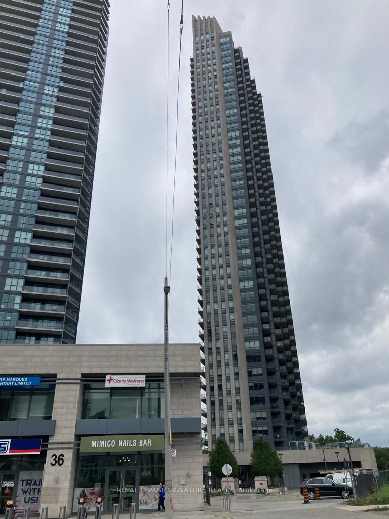 2810 36 Park Lawn Rd, Etobicoke