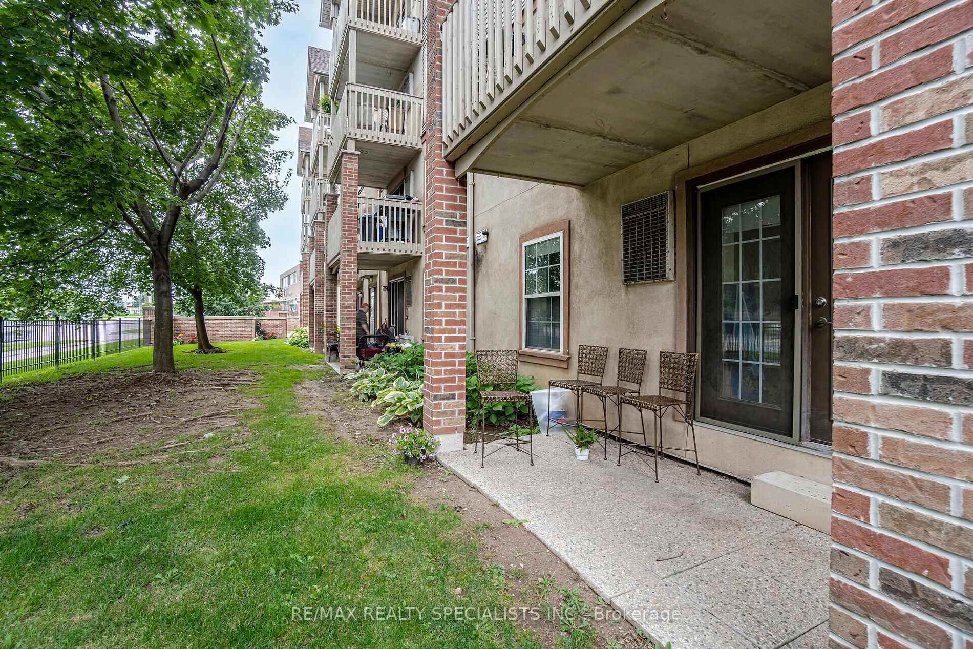 107 4003 Kilmer Dr, Burlington For Sale 524,800 Condos.ca