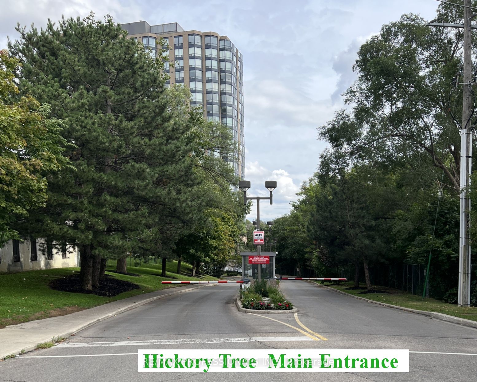 703 3 Hickory Tree Rd, York Sold, W7028552 Condos.ca